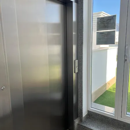 Δωμάτια σε οικογενειακή κατοικία Habitacion Chambre Room Kamer Μαρμπέλλα